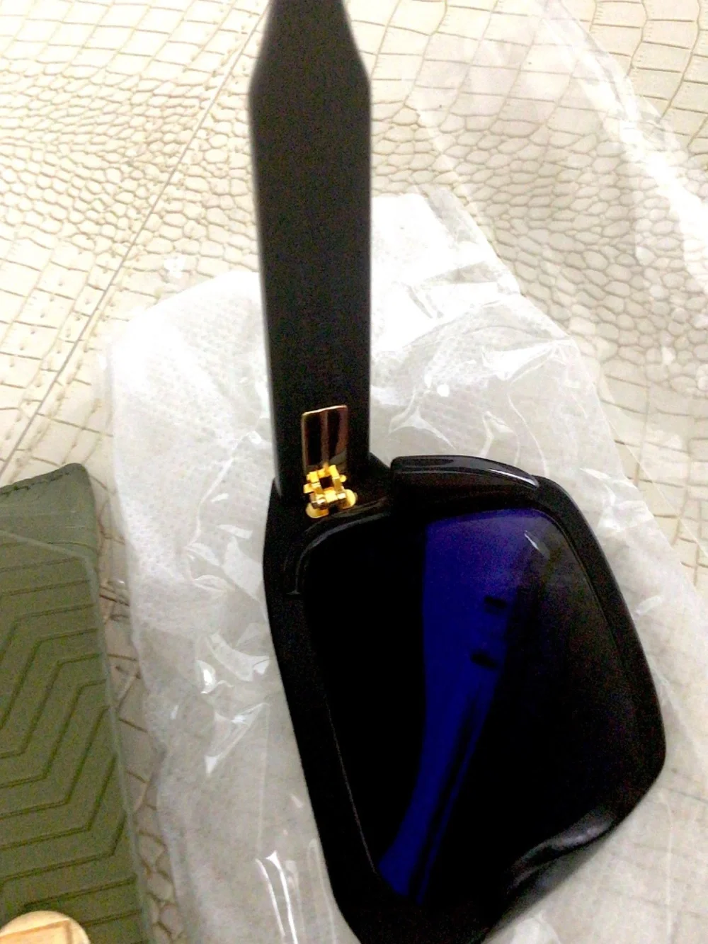 RARE AKONI HERCULES BLK - AKS-105D-54 GLD RECTANGLE SUNGLASSES